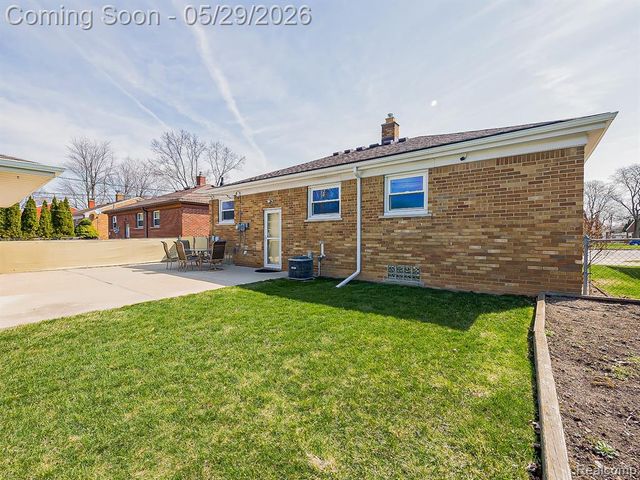 8634 Allen Road, Allen Park, MI 48101