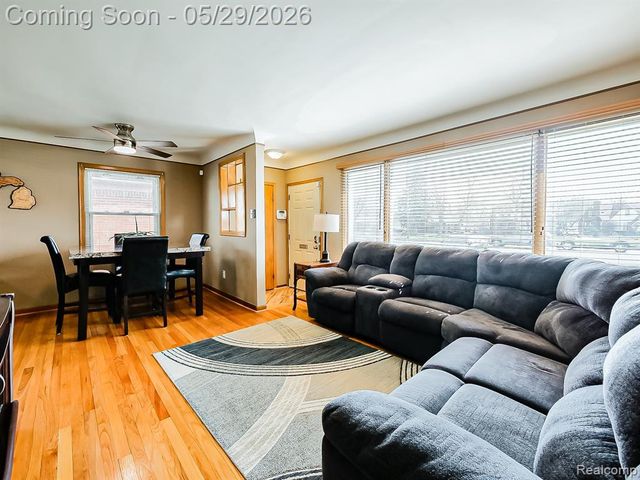 8634 Allen Road, Allen Park, MI 48101