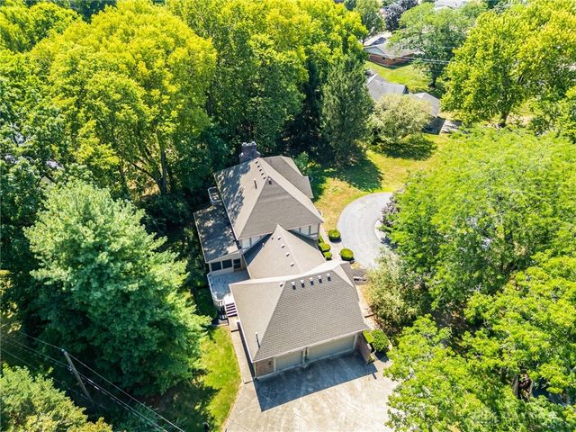 546 Pinestead Drive, Tipp City, OH 45371