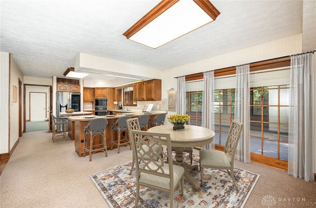546 Pinestead Drive, Tipp City, OH 45371