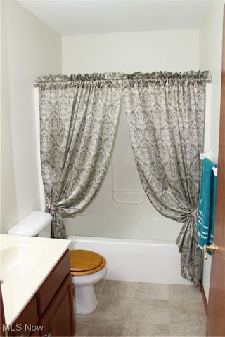 2447 Wetherington Lane 130, Wooster, OH 44691