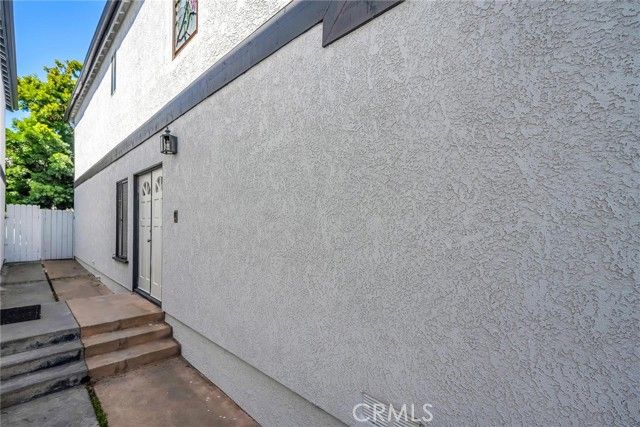 1731 Spreckels Lane, Redondo Beach, CA 90278