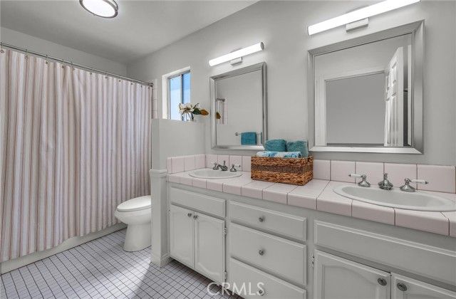 1731 Spreckels Lane, Redondo Beach, CA 90278