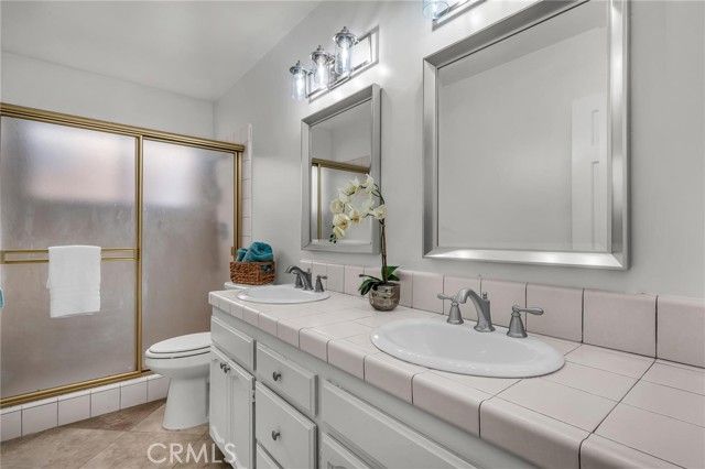 1731 Spreckels Lane, Redondo Beach, CA 90278