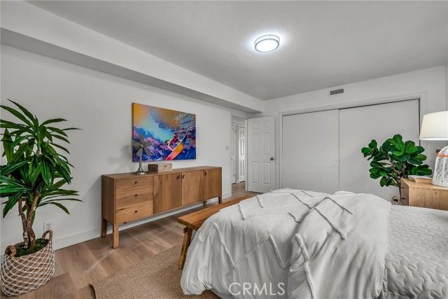 1731 Spreckels Lane, Redondo Beach, CA 90278