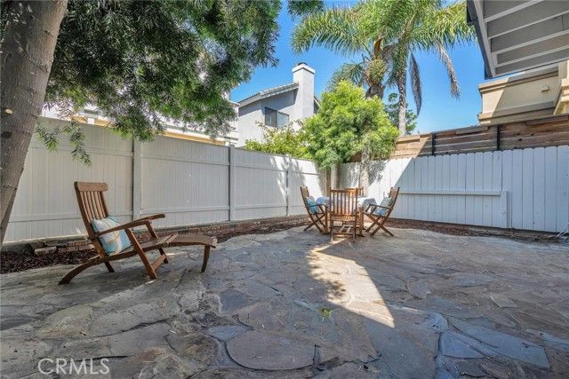 1731 Spreckels Lane, Redondo Beach, CA 90278