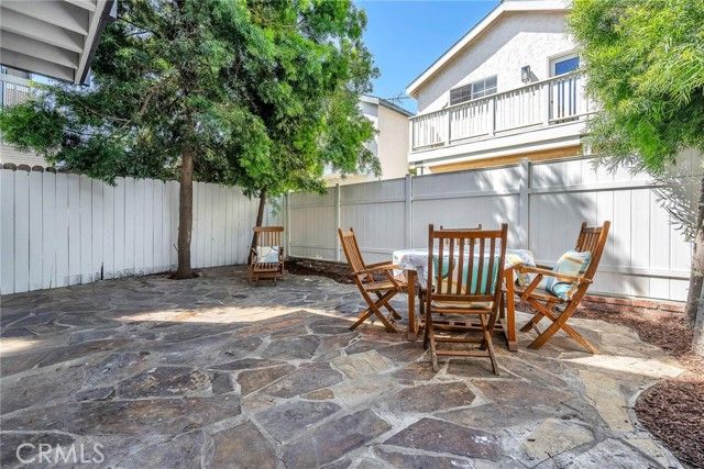 1731 Spreckels Lane, Redondo Beach, CA 90278