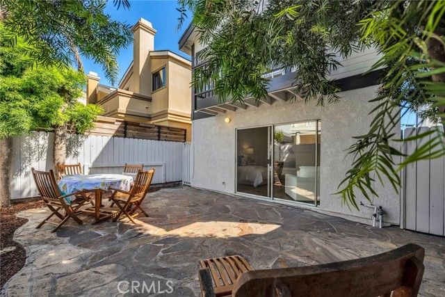 1731 Spreckels Lane, Redondo Beach, CA 90278