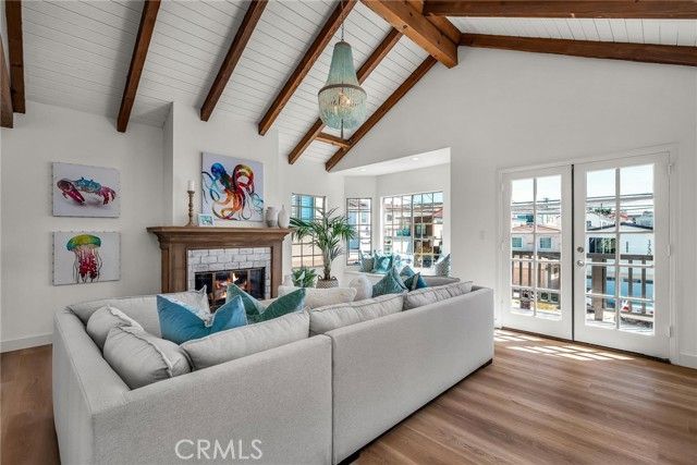 1731 Spreckels Lane, Redondo Beach, CA 90278