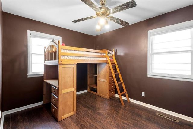 401 N RANDOLPH Street, Pleasant Hill, MO 64080