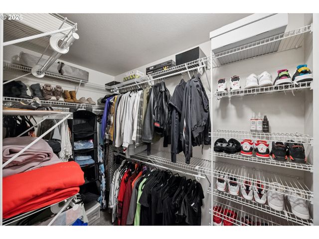 3441 Se PINEWOOD Ave, Hillsboro, OR 97123