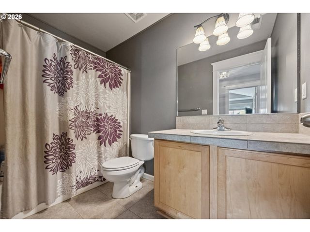 3441 Se PINEWOOD Ave, Hillsboro, OR 97123