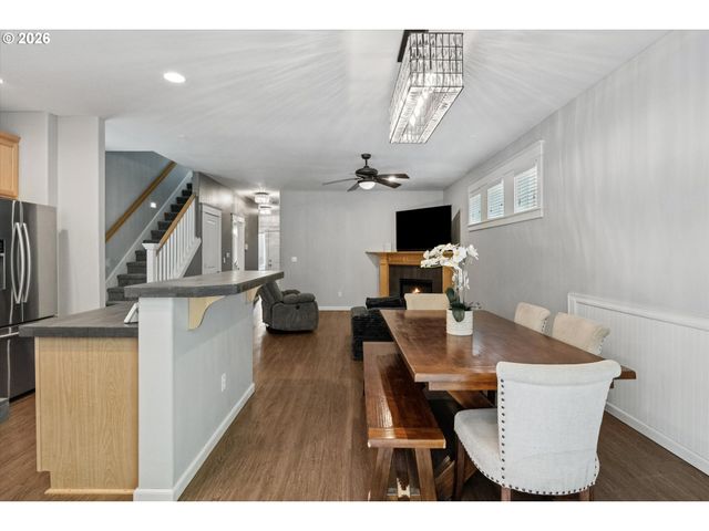 3441 Se PINEWOOD Ave, Hillsboro, OR 97123