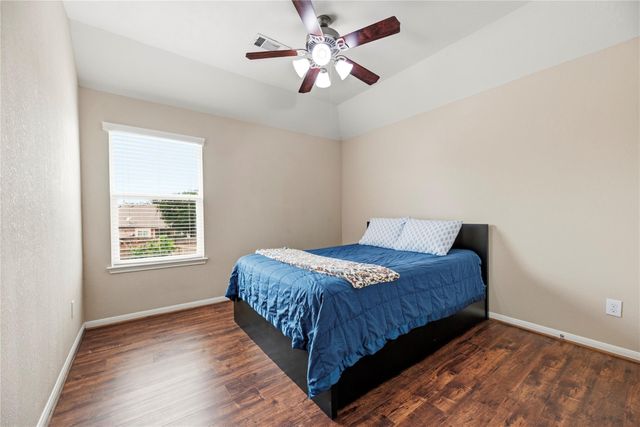 2327 Seahorse Bend Drive, Katy, TX 77449