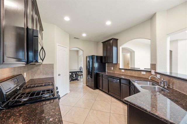 2327 Seahorse Bend Drive, Katy, TX 77449
