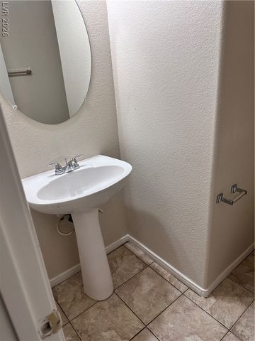 8183 Retriever Avenue, Las Vegas, NV 89147