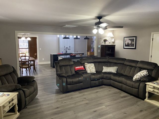 201 Glendale Cir, Pulaski, TN 38478