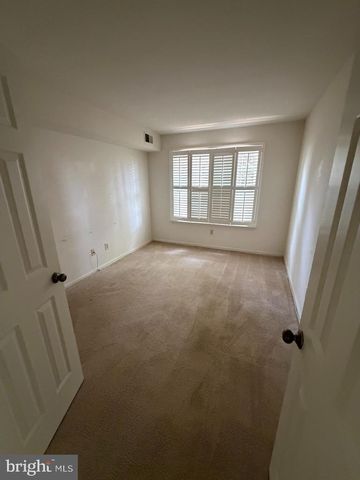 16024 BEACON HILL DR, Holland, PA 18966