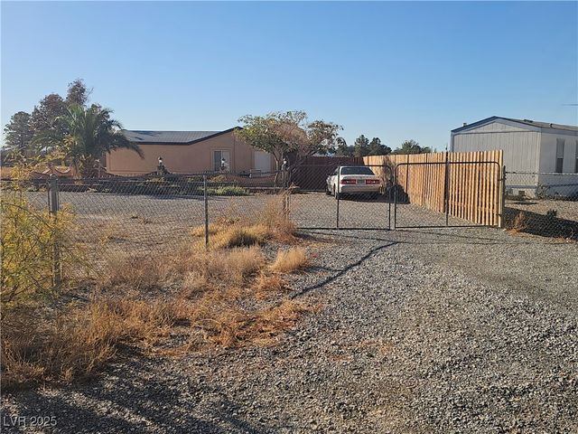 6501 Quarter Horse, Pahrump, NV 89061
