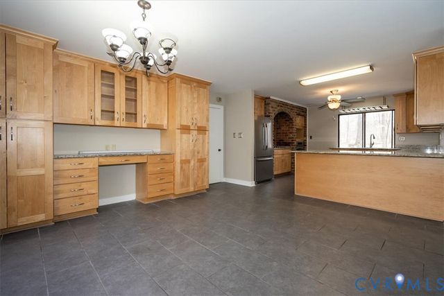 5910 Harbourwood Pl, Midlothian, VA 23112