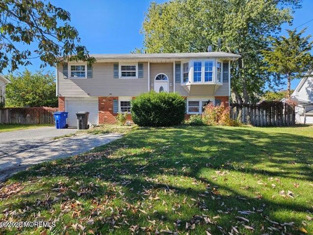 622 Vaughn Avenue, Toms River, NJ 08753