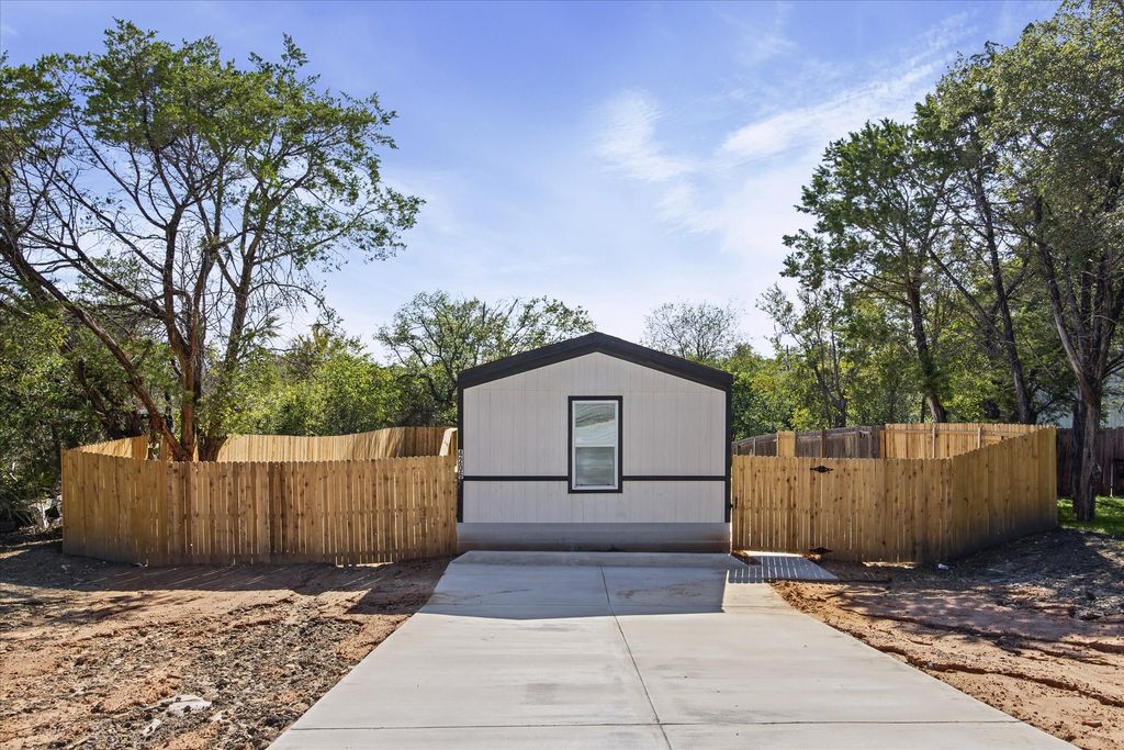 4206 Cortez Court, Granbury, TX 76048 — photo 5