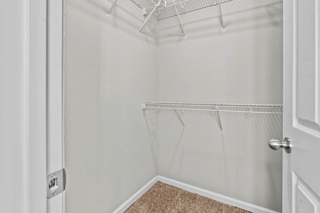 919 Woody Hills Dr, Clarksville, TN 37040