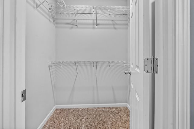 919 Woody Hills Dr, Clarksville, TN 37040