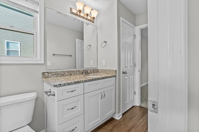 919 Woody Hills Dr, Clarksville, TN 37040