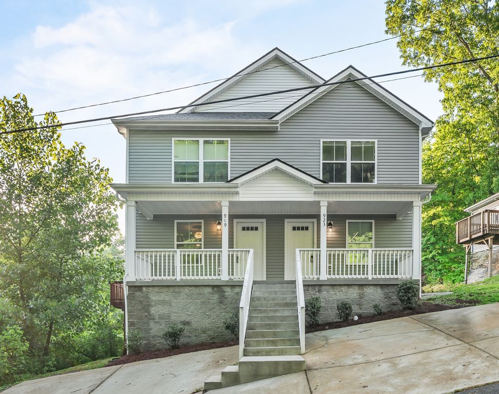 919 Woody Hills Dr, Clarksville, TN 37040