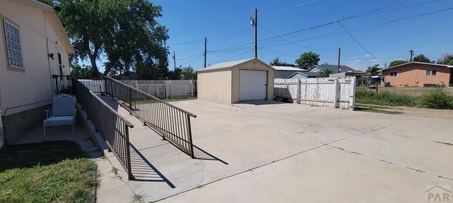 202 W 10th St, Walsenburg, CO 81089