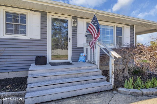 916 Beachwood Boulevard, Beachwood, NJ 08722