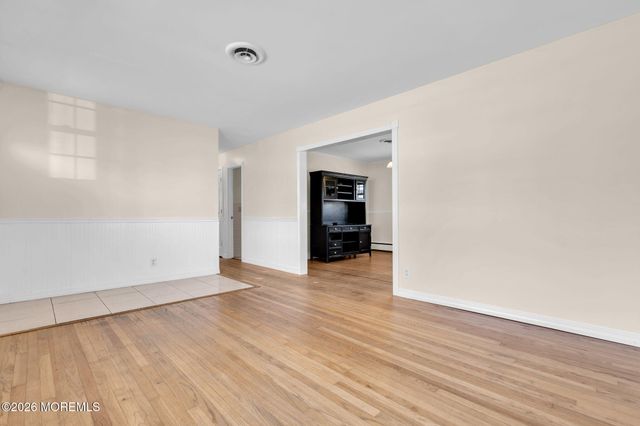 916 Beachwood Boulevard, Beachwood, NJ 08722