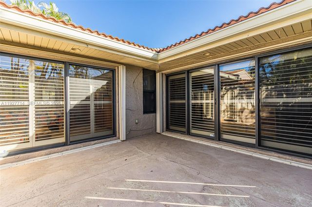 500 Bonnie Brae Way 17, Hollywood, FL 33021