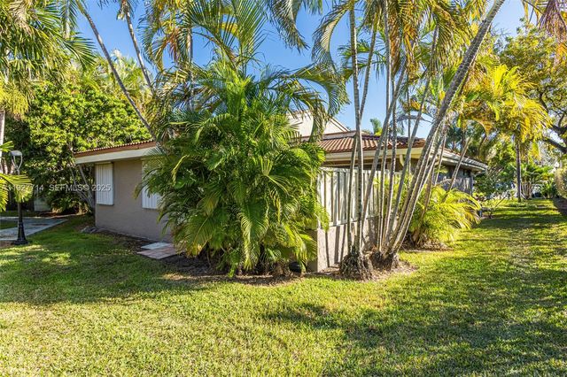 500 Bonnie Brae Way 17, Hollywood, FL 33021