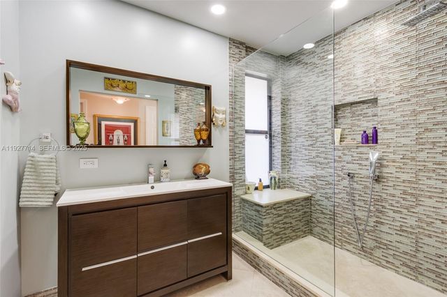 500 Bonnie Brae Way 17, Hollywood, FL 33021