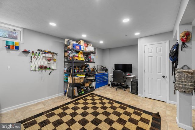 8122 WOODWARD ST, Savage, MD 20763