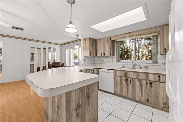 7132 BRAMBLEWOOD DRIVE, Port Richey, FL 34668