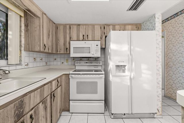 7132 BRAMBLEWOOD DRIVE, Port Richey, FL 34668