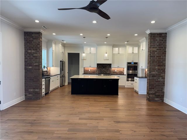 12315 Fairmount Road, Gentry, AR 72734