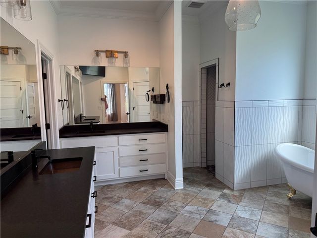 12315 Fairmount Road, Gentry, AR 72734