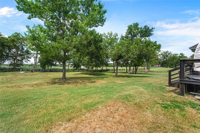 12315 Fairmount Road, Gentry, AR 72734