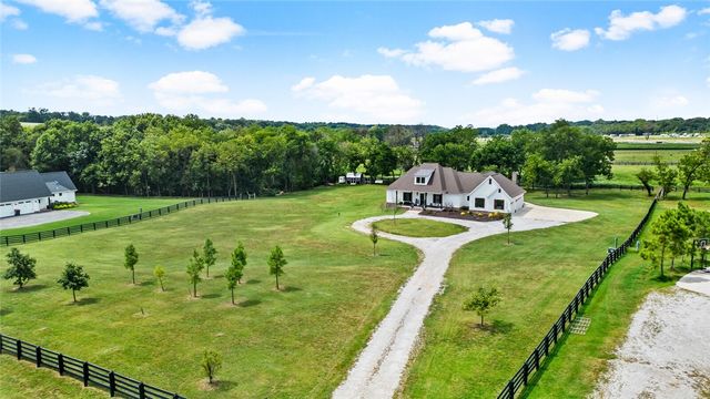 12315 Fairmount Road, Gentry, AR 72734