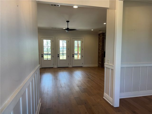 12315 Fairmount Road, Gentry, AR 72734