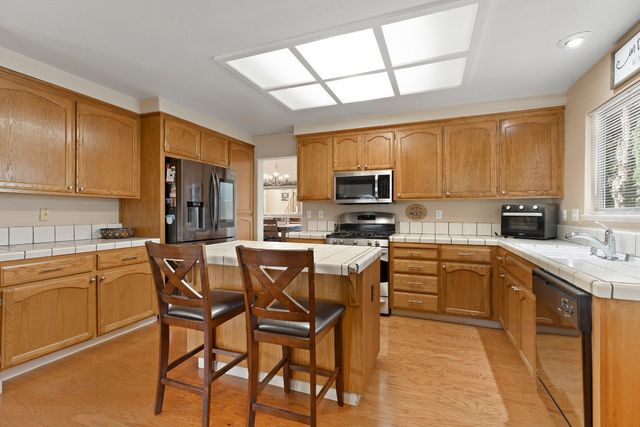 1837 Mark Mead Ln, Modesto, CA 95356