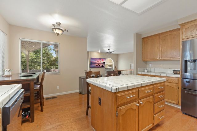 1837 Mark Mead Ln, Modesto, CA 95356