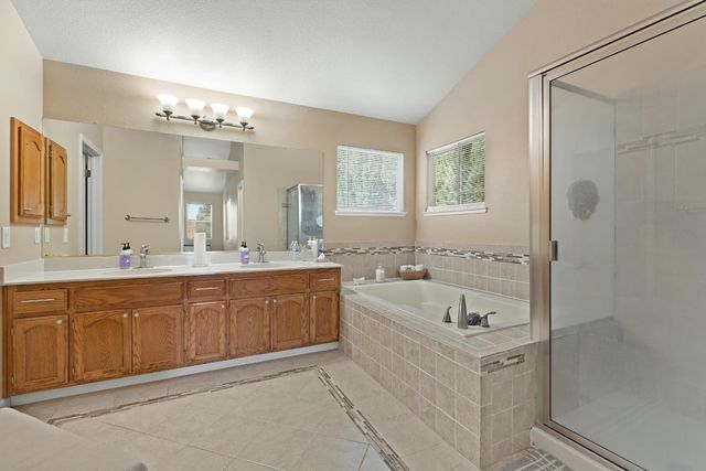 1837 Mark Mead Ln, Modesto, CA 95356