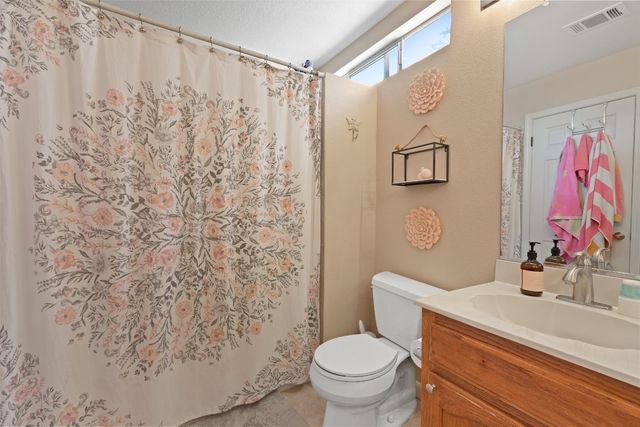 1837 Mark Mead Ln, Modesto, CA 95356