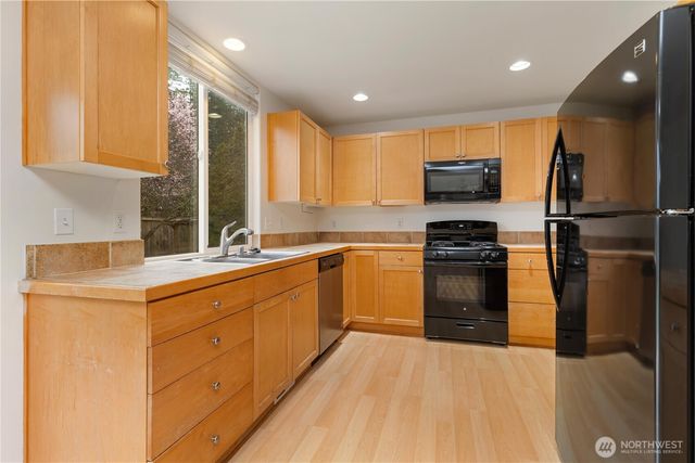 28018 151st Place SE, Kent, WA 98042