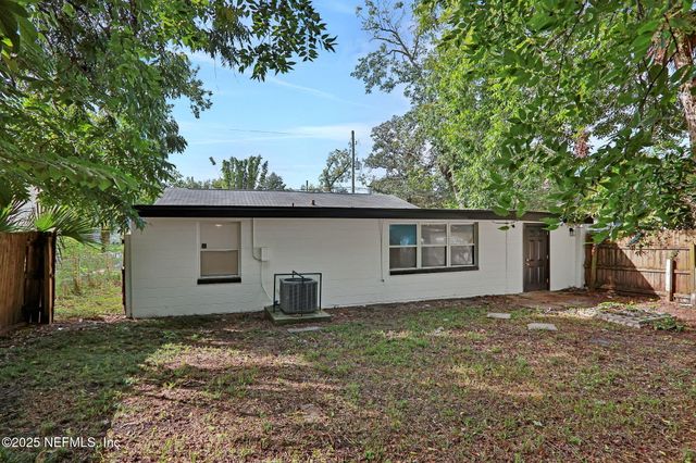 3139 PHYLLIS Street, Jacksonville, FL 32205